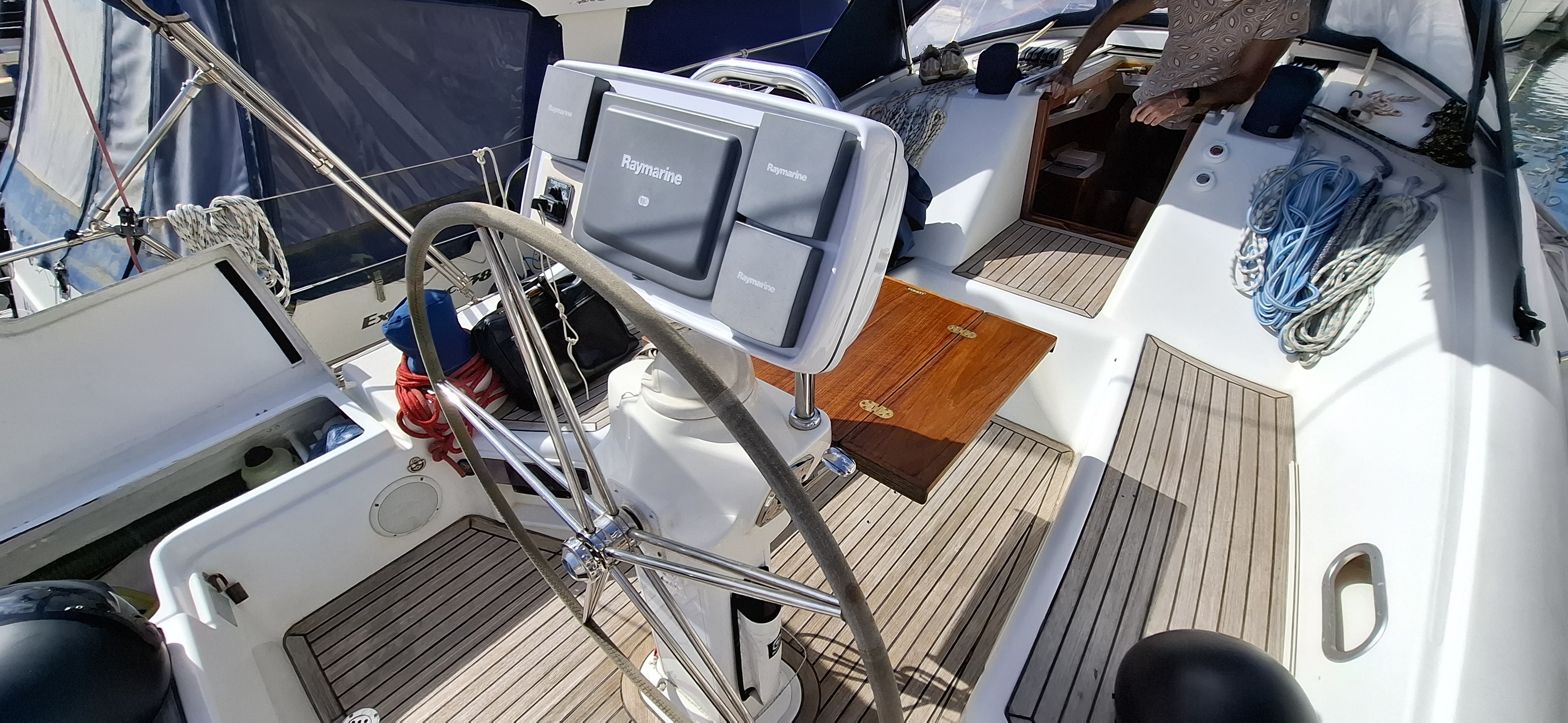 slider 19 Wauquiez Pilot Saloon 41